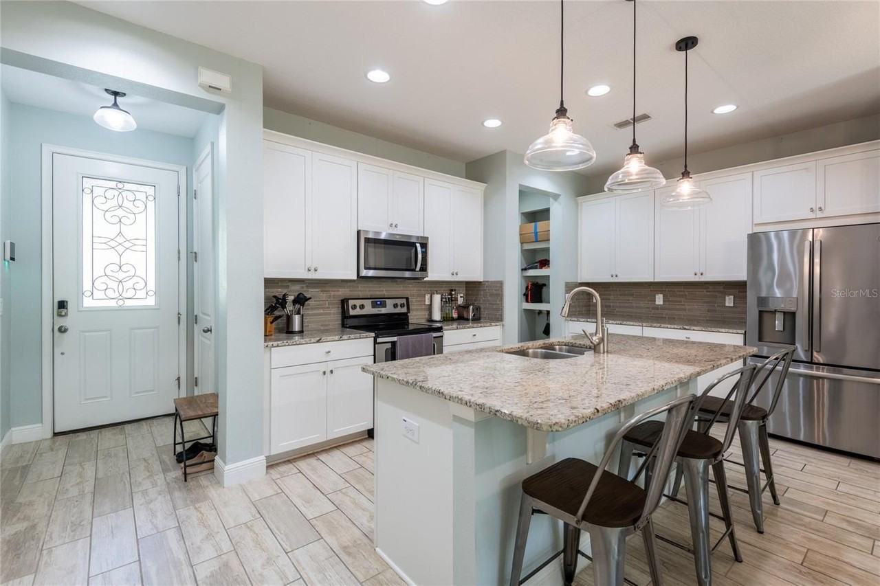 17847 Althea Blue Pl - Photo 7 of 32