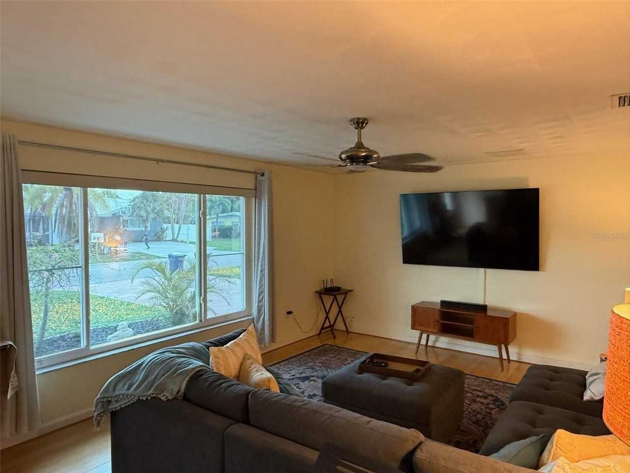2720 Goldenrod St - Photo 3 of 18