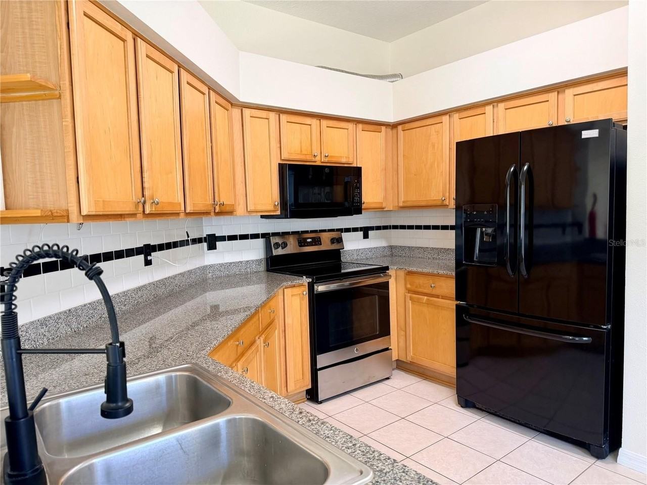 7838 Carriage Pointe Dr - Photo 2 of 34