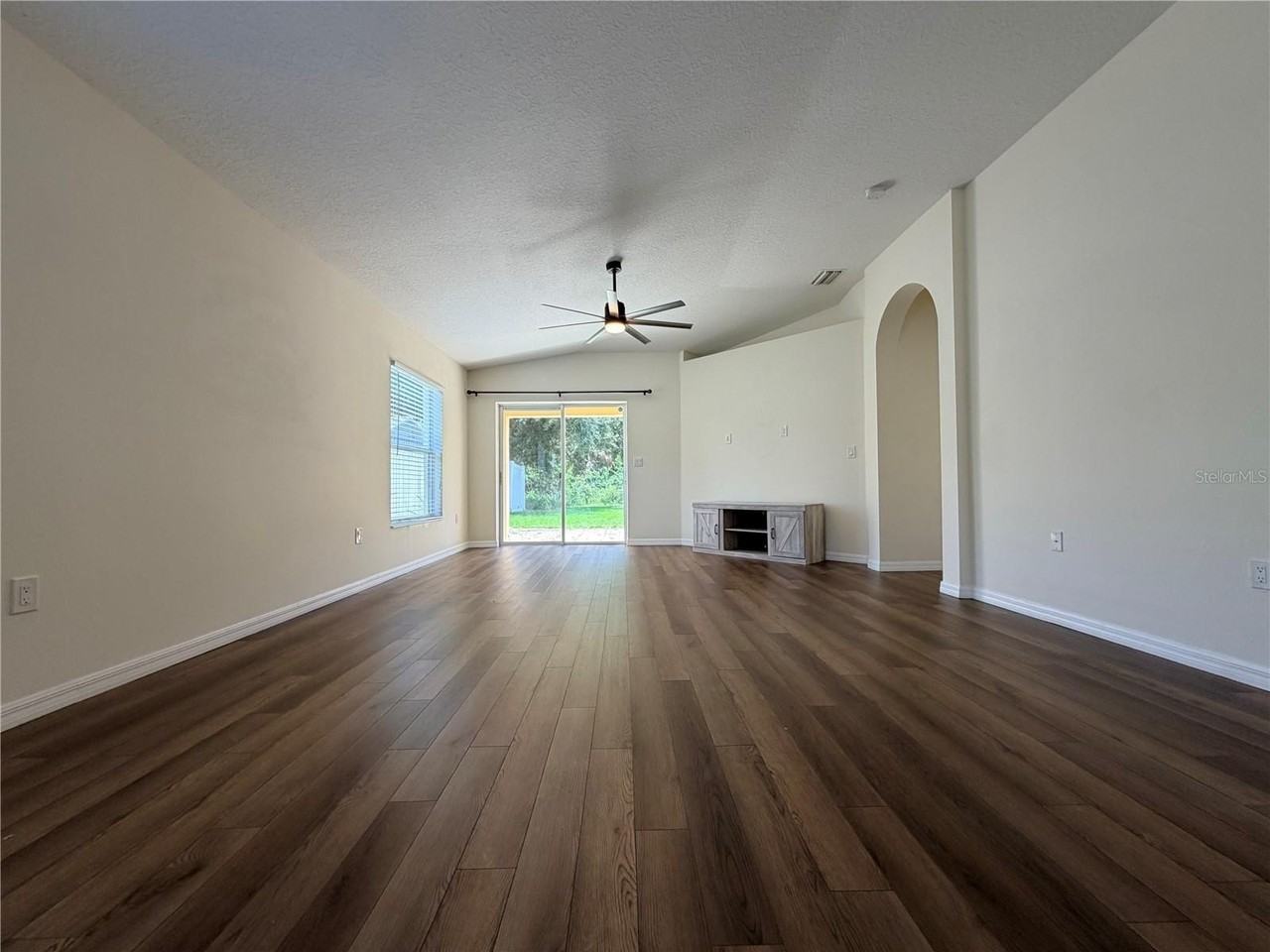 7838 Carriage Pointe Dr - Photo 6 of 34