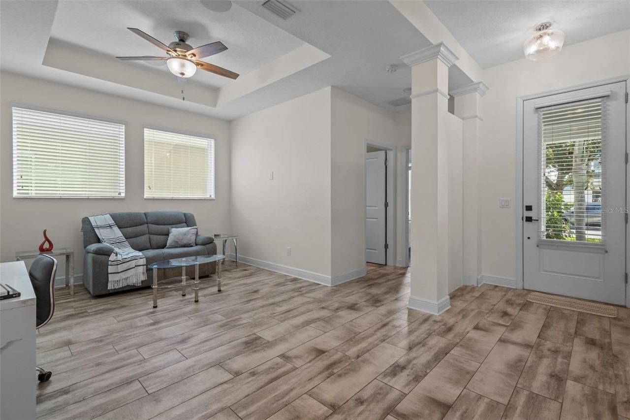 2515 Portico St - Photo 3 of 45