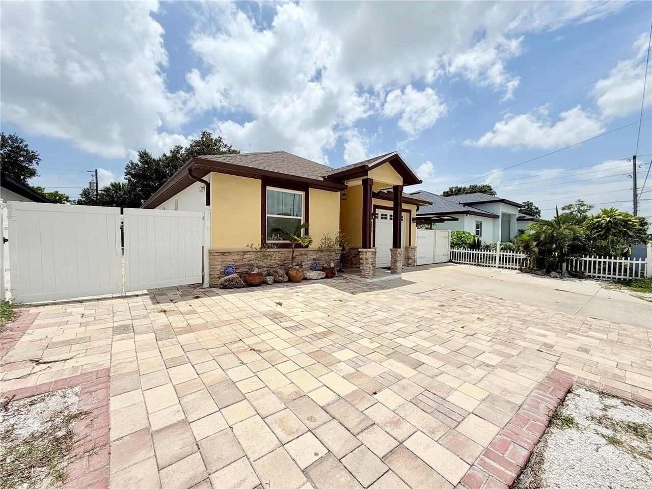 5160 70th Ave N - Photo 3 of 24