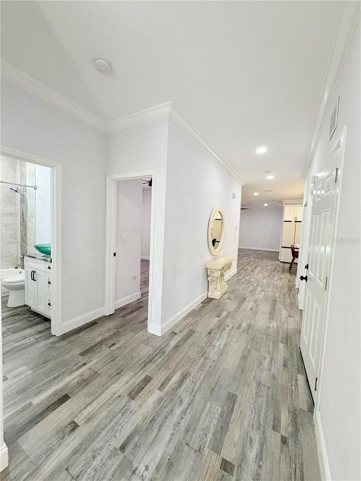 5160 70th Ave N - Photo 4 of 24