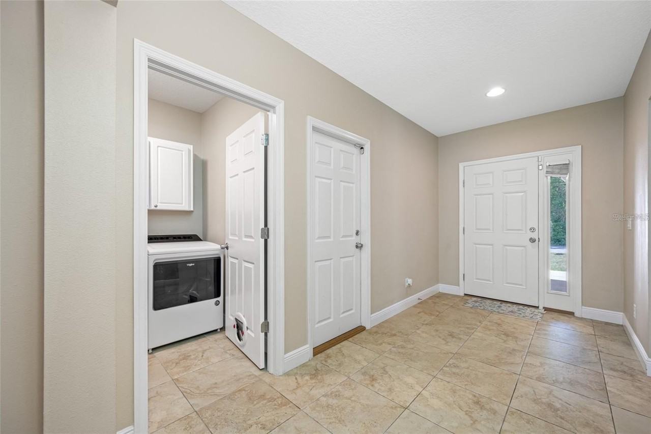 230 Clayton St - Photo 2 of 31