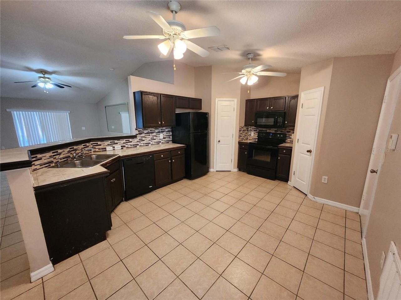 13407 Copper Head Dr - Photo 5 of 20