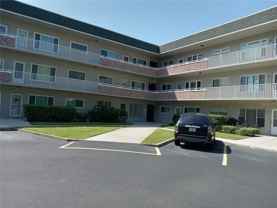 2427 Rhodesian Dr #11 - Photo 1 of 1