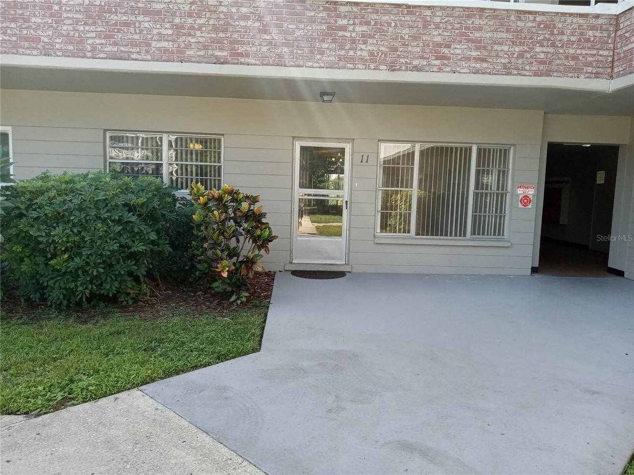 2427 Rhodesian Dr #11 - Photo 2 of 44