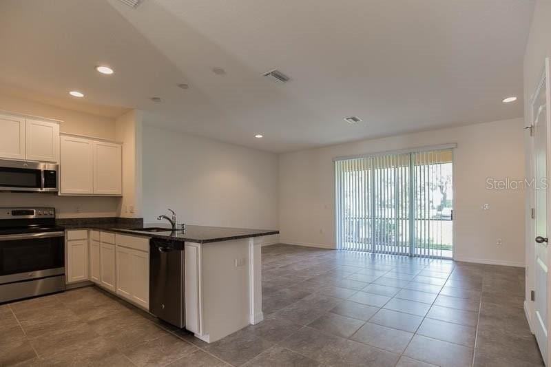 13950 Snapper Fin Ln - Photo 2 of 23