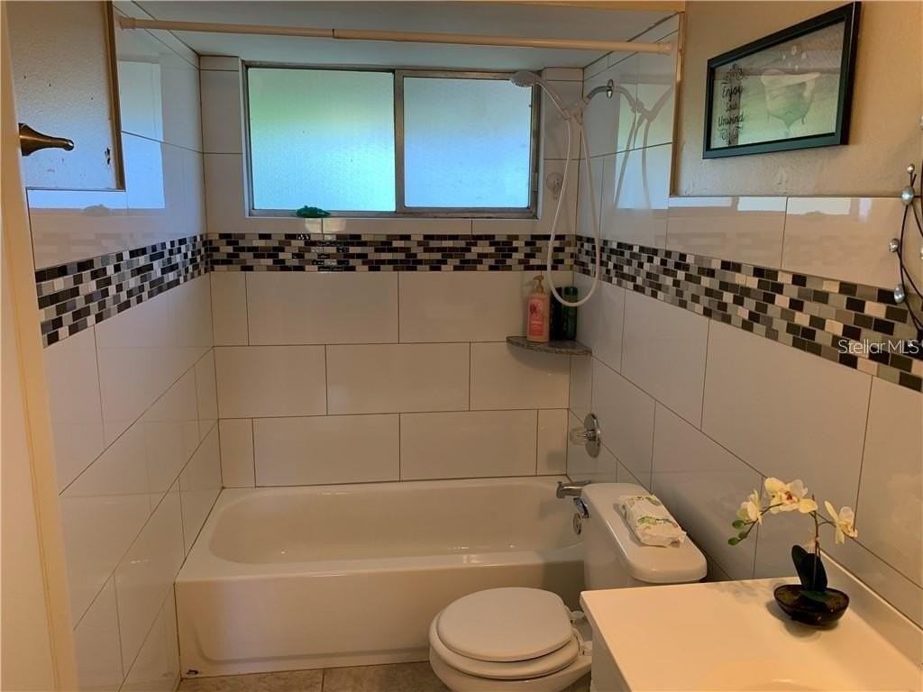 913 Buck Ct - Photo 6 of 12