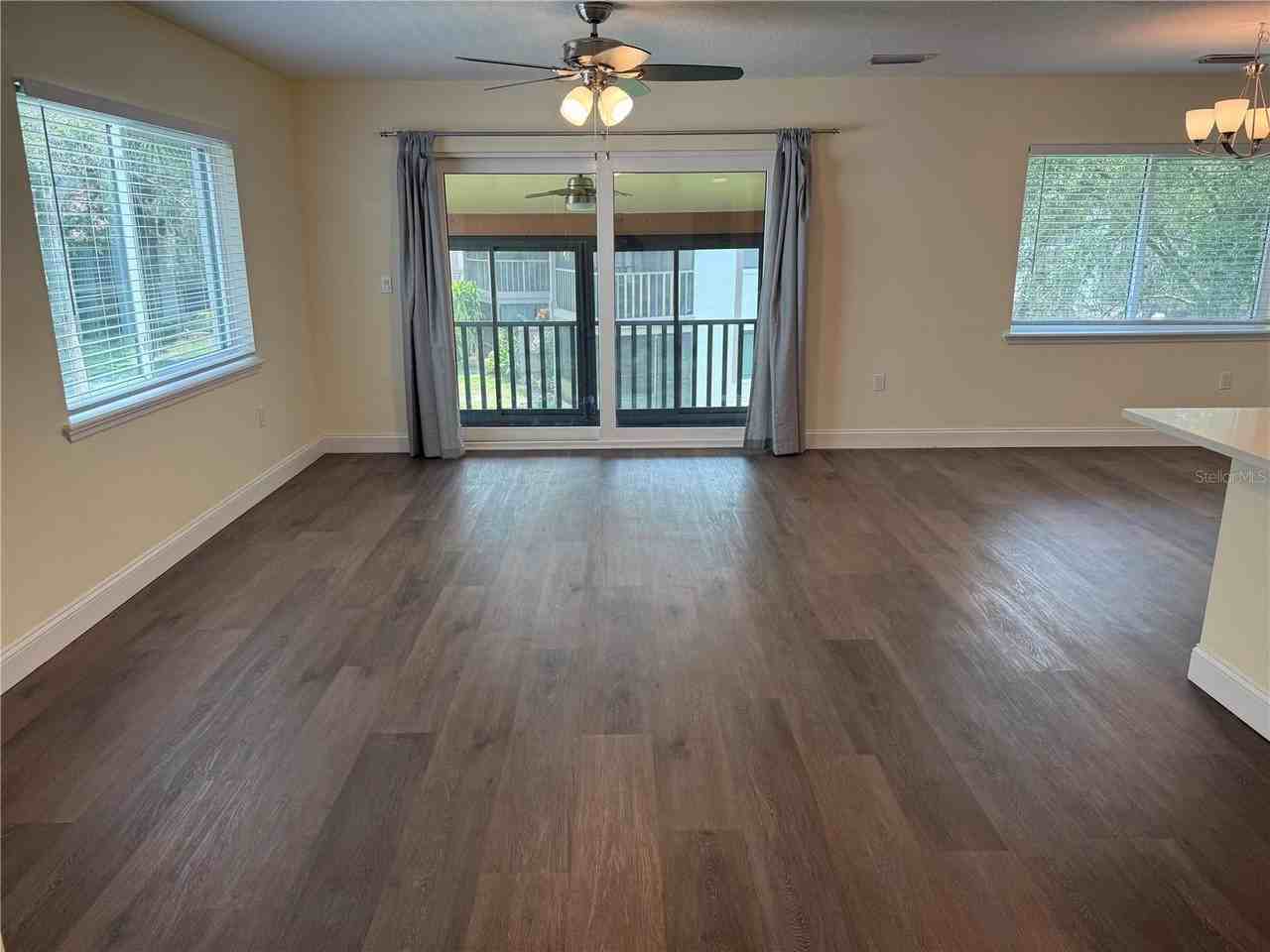 514 Longfellow Ct #C - Photo 6 of 37