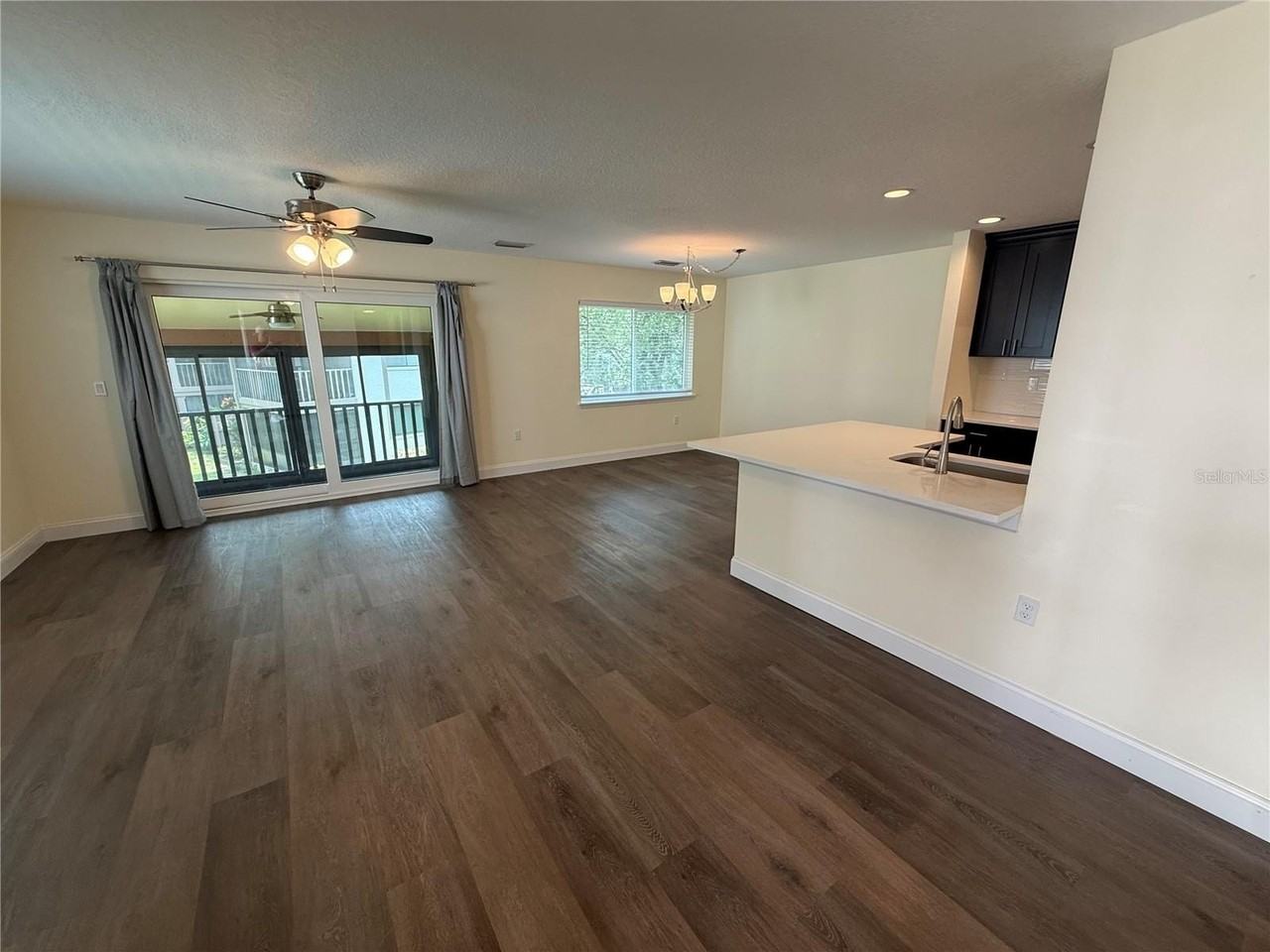 514 Longfellow Ct #C - Photo 7 of 37