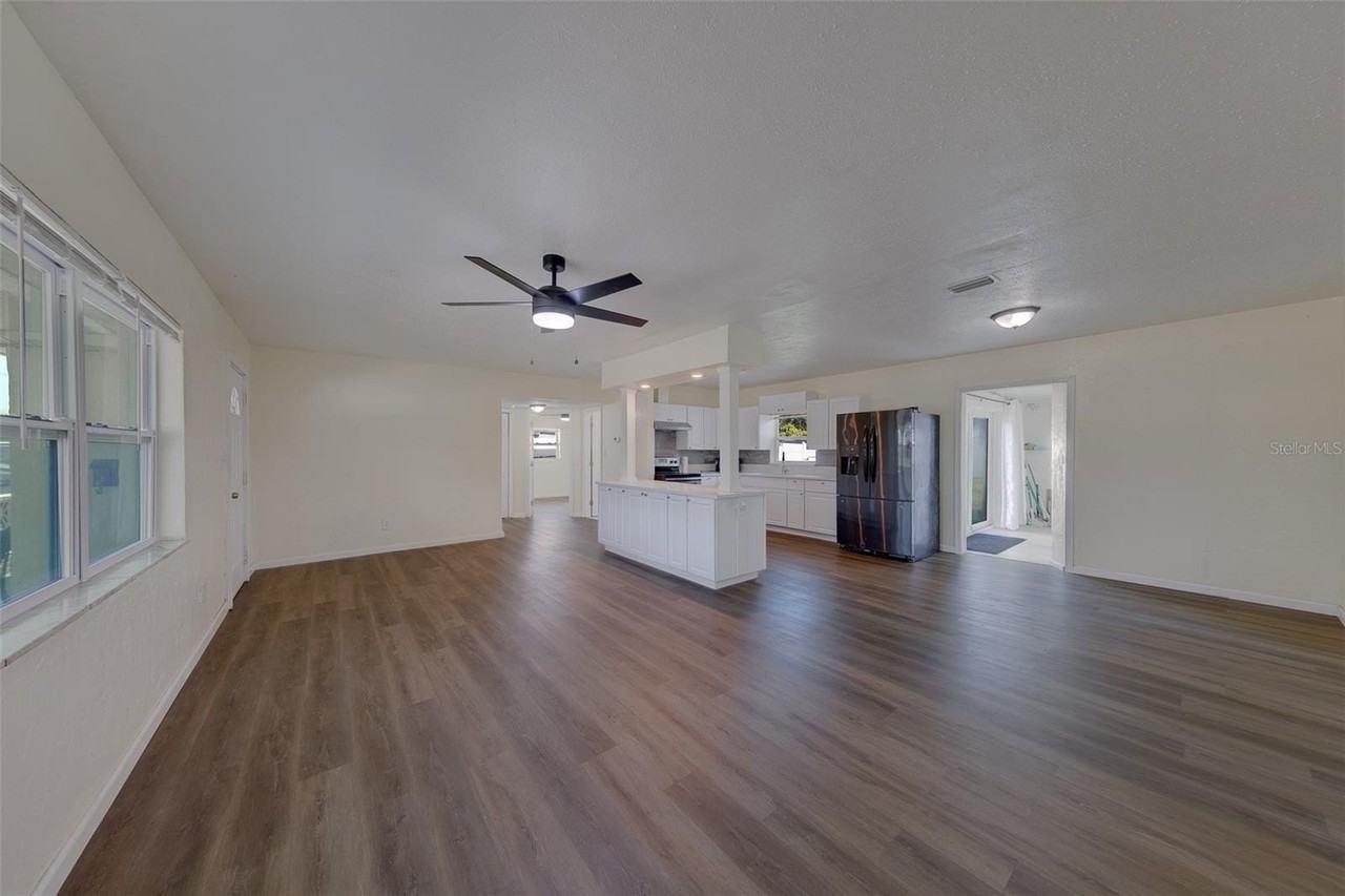 5937 38th Ave N - Photo 7 of 50