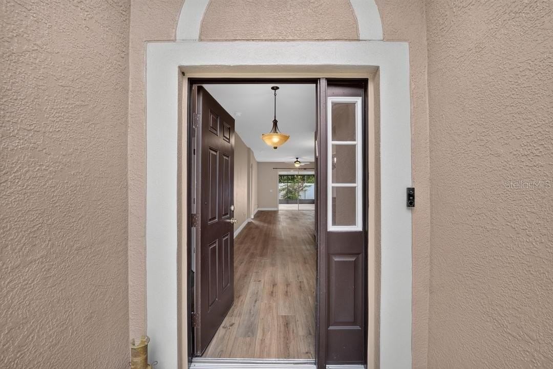 5605 Hawklake Rd - Photo 5 of 40