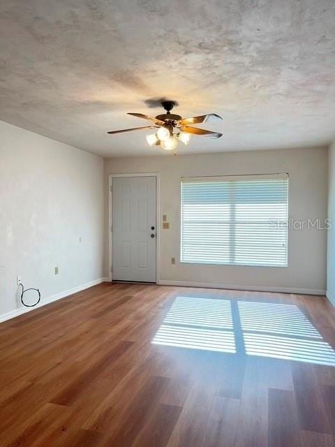 1004 New Bedford Dr - Photo 3 of 13