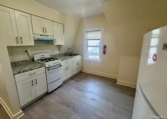 100 Earle Ave #3 - Photo 3 of 7