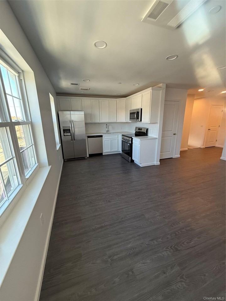 338 Beach 46th St - Photo 4 of 12