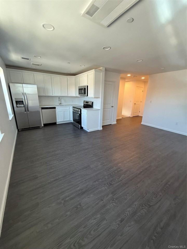338 Beach 46th St - Photo 5 of 12