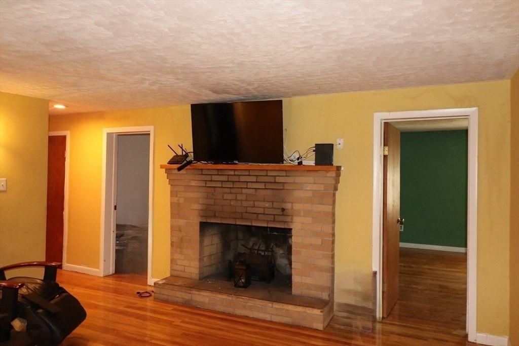 845 Stafford - Photo 5 of 11