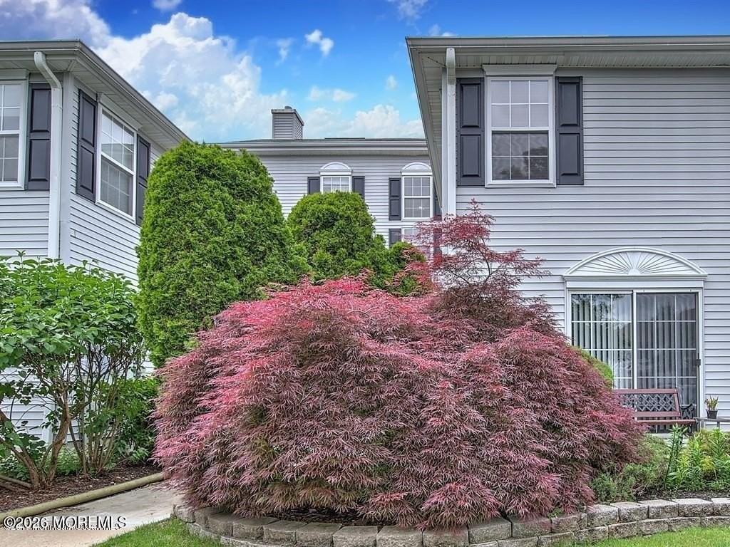 761 Banyan Ct - Photo 2 of 43