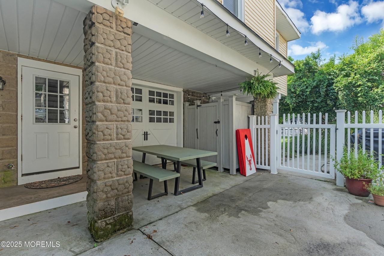 308 Hume St #REAR - Photo 2 of 24