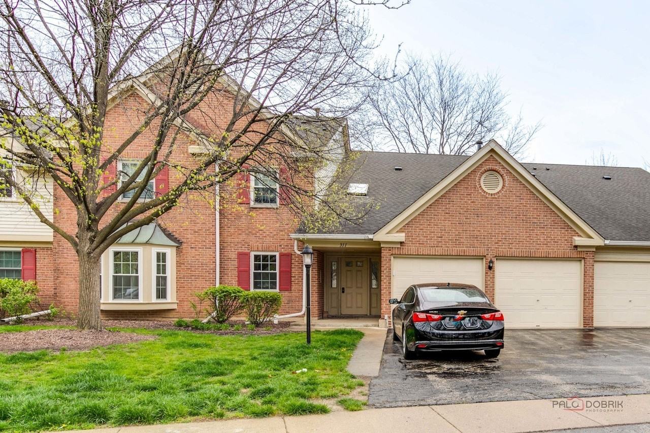 311 Glasgow Ln #Z2 - Photo 2 of 25