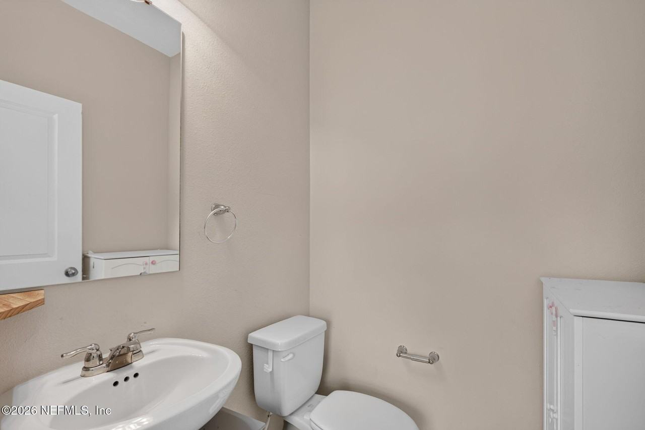 8069 Cheryl Ann Ln - Photo 7 of 41