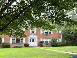 featured image of 2 Rustic Cir #A