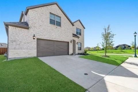 5500 Breezy Dr - Photo 2 of 35