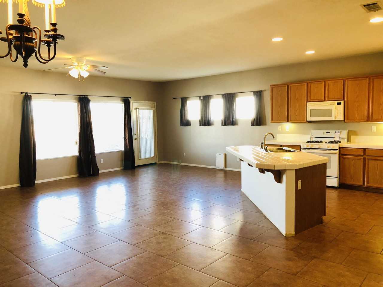 27540 Canterbury St #1 - Photo 6 of 34
