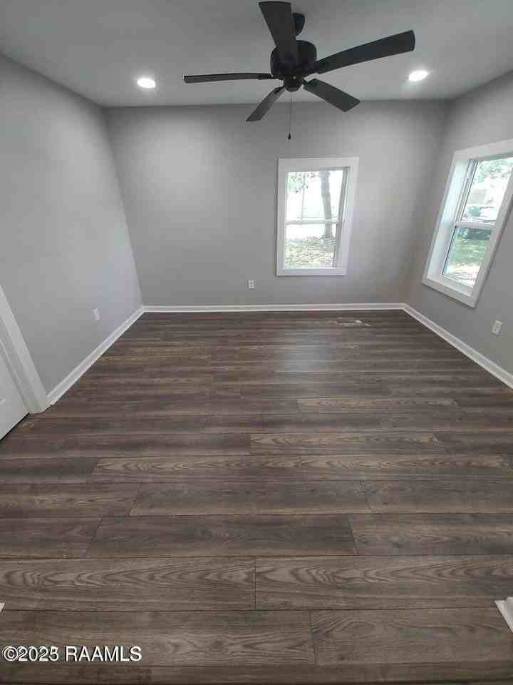 400 S Granger St #B - Photo 3 of 7