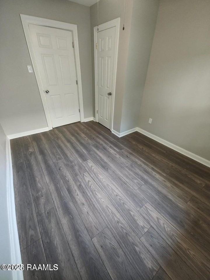 400 S Granger St #B - Photo 5 of 7
