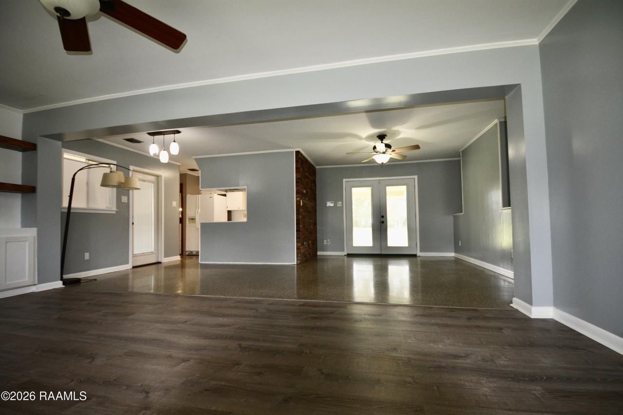 101 Boxwood Dr - Photo 6 of 24
