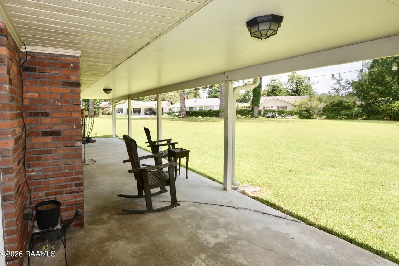 101 Boxwood Dr - Photo 5 of 22