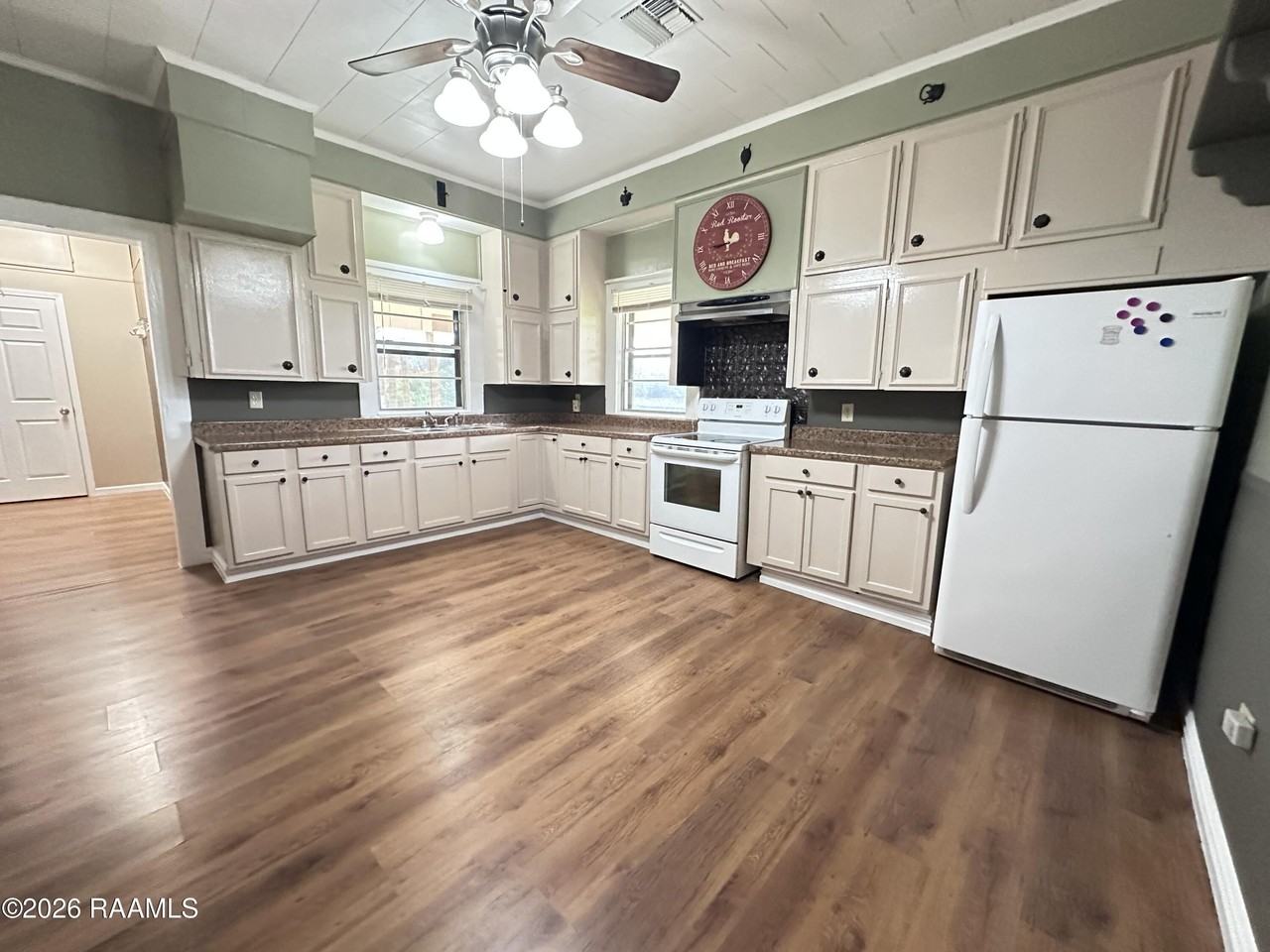 1704 Savoy Rd - Photo 5 of 28