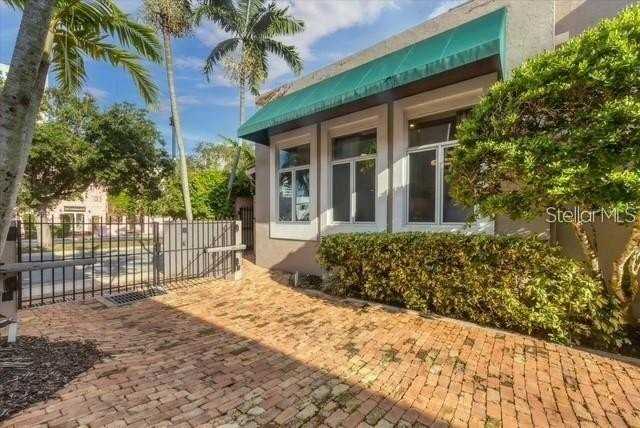 200 Cocoanut Ave #7 - Photo 2 of 31
