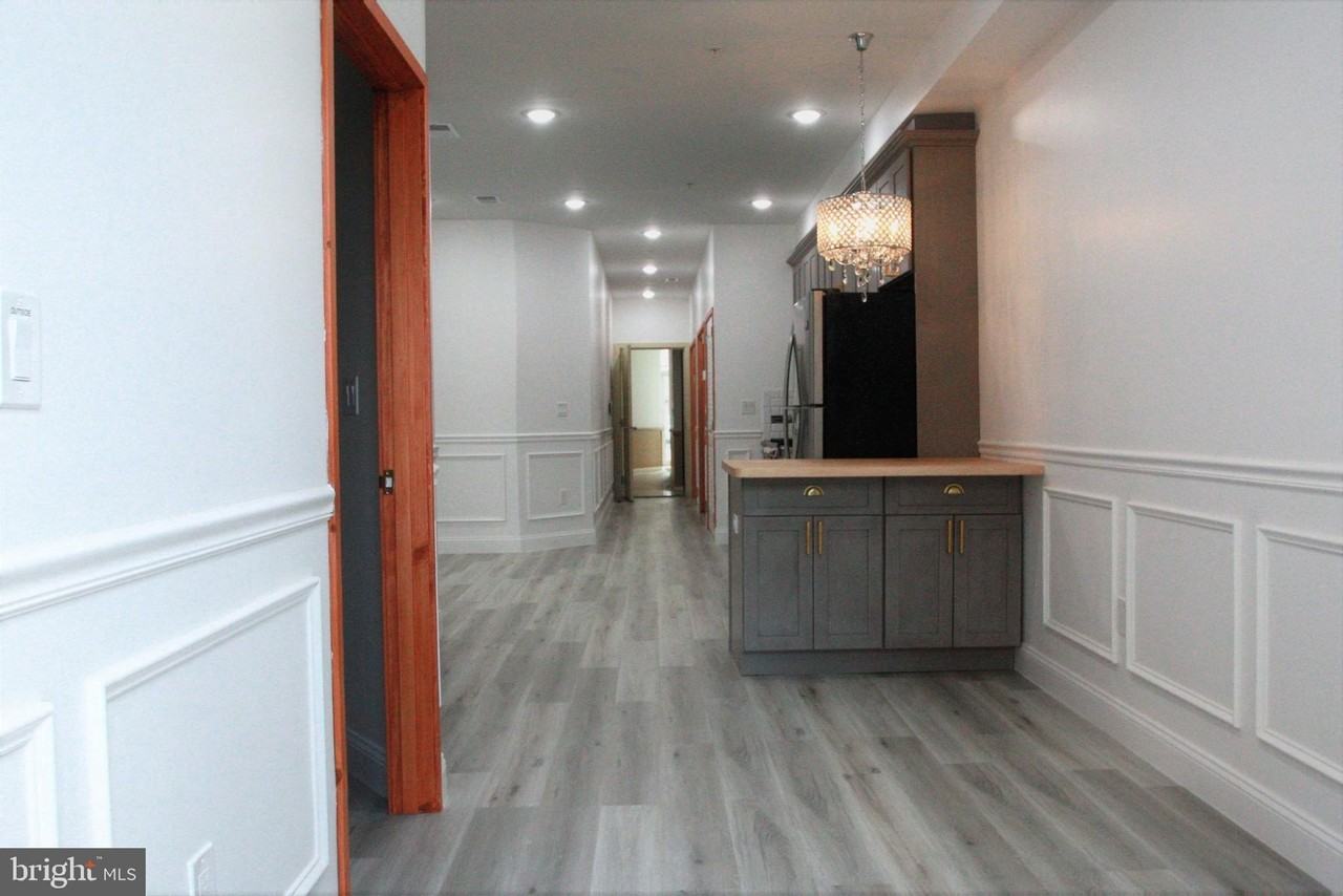 1233 S Broad St #1R - Photo 4 of 10