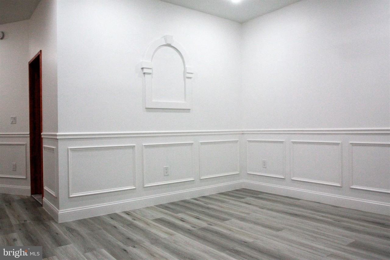 1233 S Broad St #1R - Photo 5 of 10