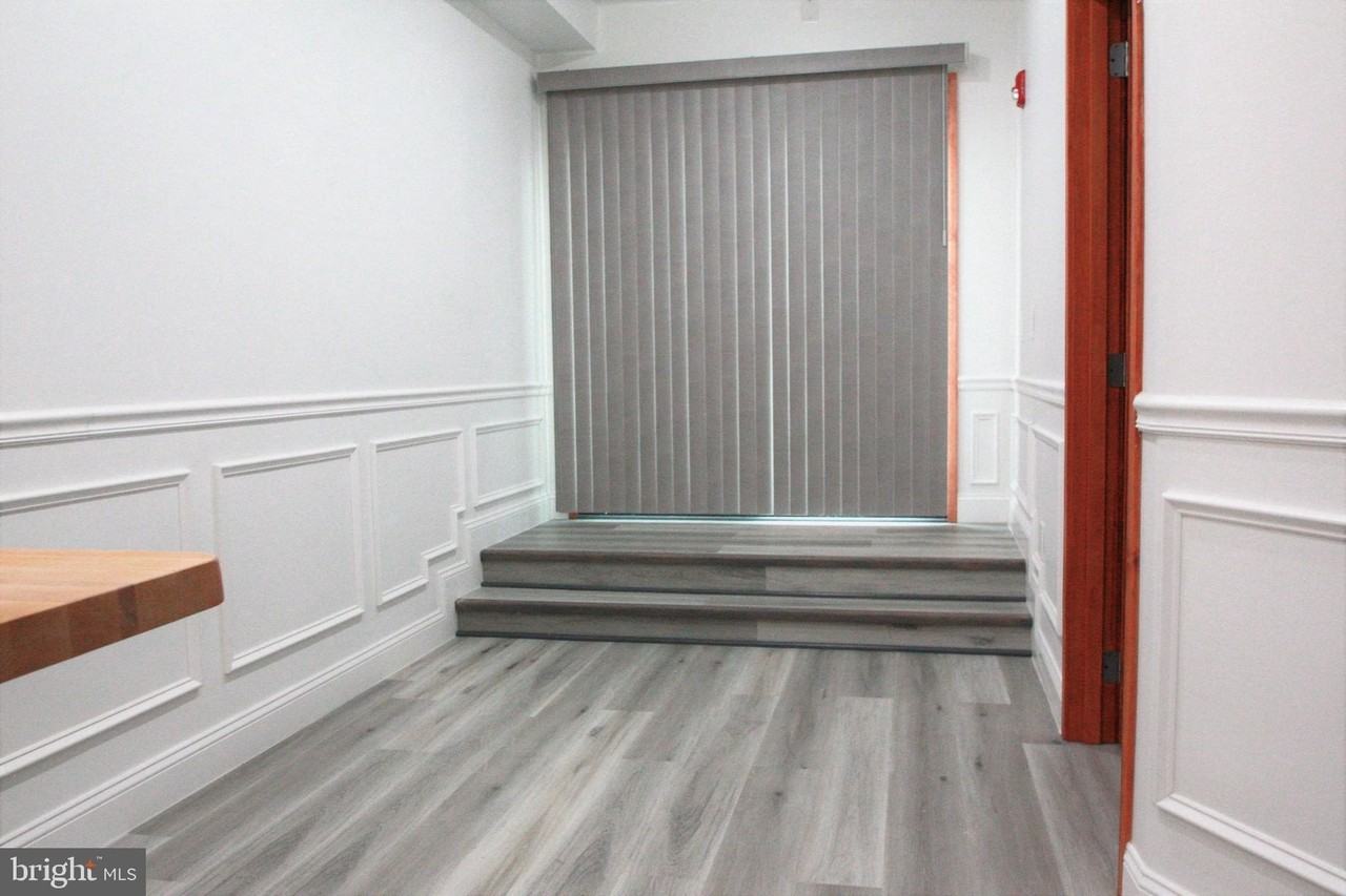 1233 S Broad St #1R - Photo 6 of 10