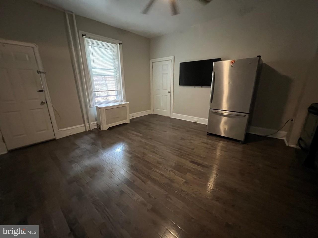 521 S 41st St #1R - Photo 4 of 13