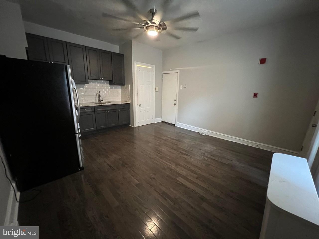 521 S 41st St #1R - Photo 5 of 13