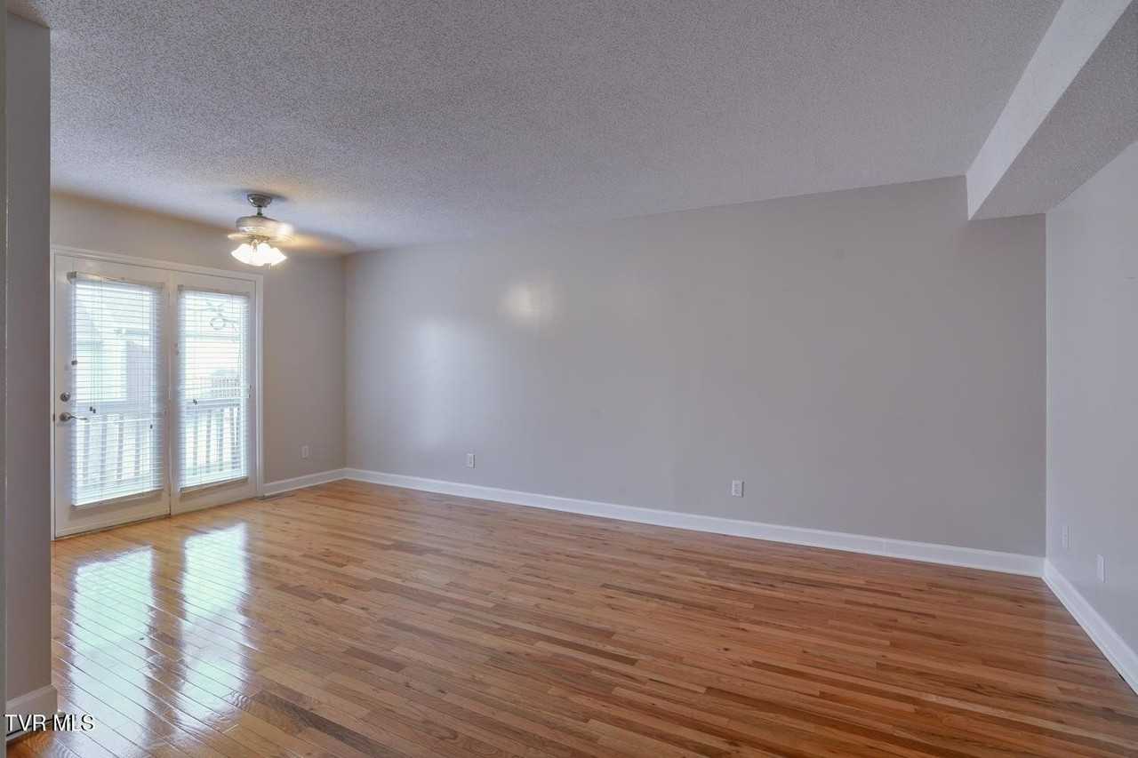 2503 E Lakeview Dr #13 - Photo 5 of 20