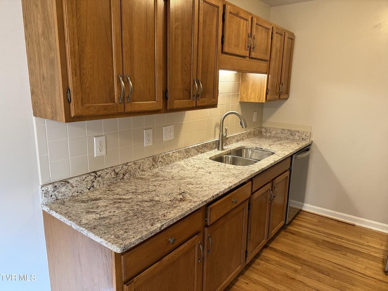 2503 E Lakeview Dr #13 - Photo 6 of 20