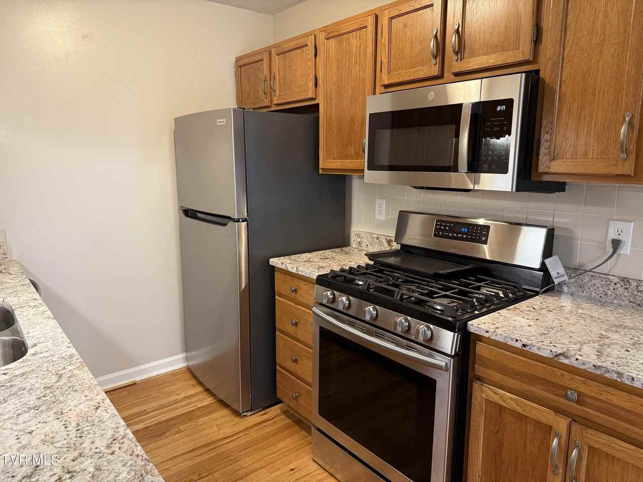 2503 E Lakeview Dr #13 - Photo 7 of 20