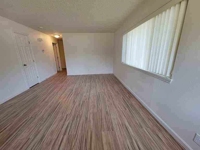 3596 Mercury Drive - Photo 6 of 10
