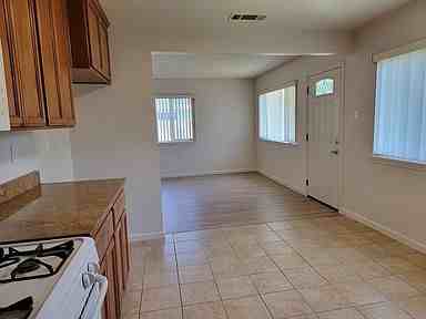 3596 Mercury Drive - Photo 7 of 10