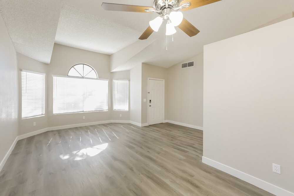 1330 White Dr - Photo 3 of 16