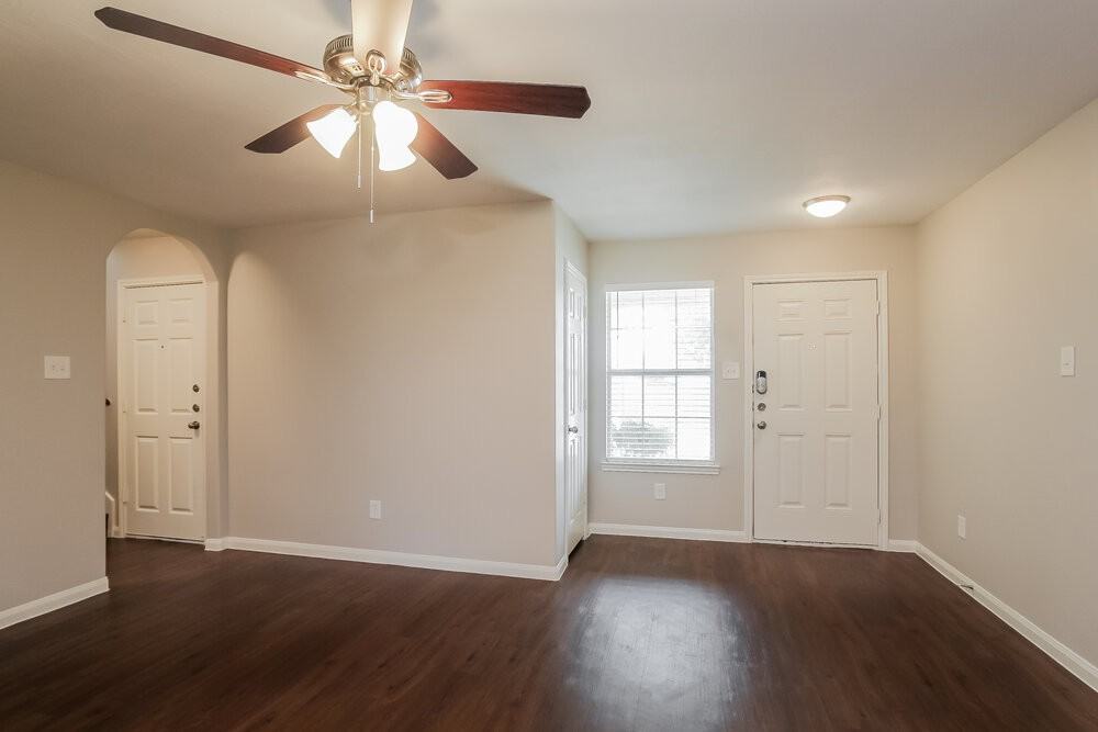 3626 Maris Way - Photo 5 of 17