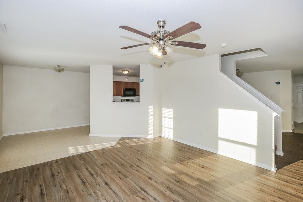 7322 Fox Point Dr - Photo 6 of 17