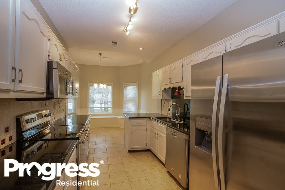 8595 Bell Ridge Dr - Photo 7 of 16