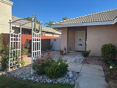 22852 Springdale Drive - Photo 7 of 8